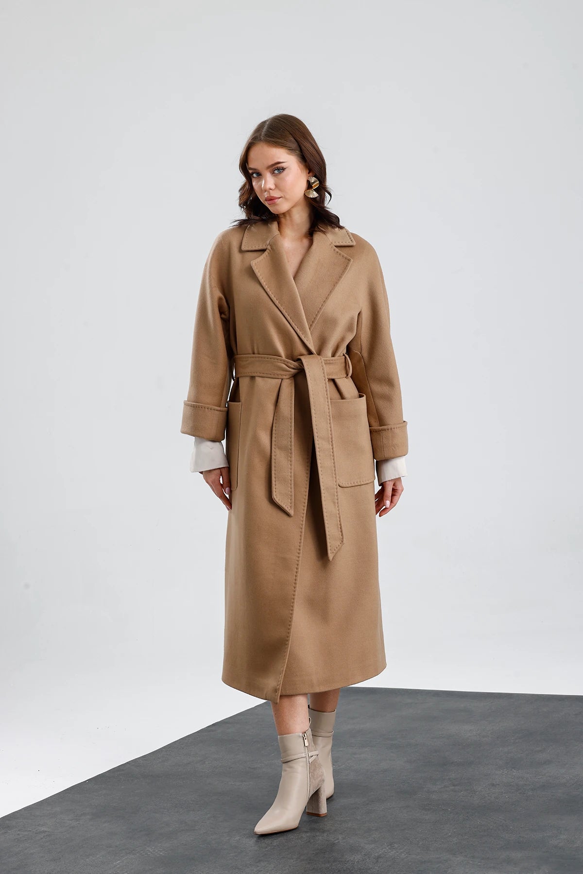 THE MAX Furless
