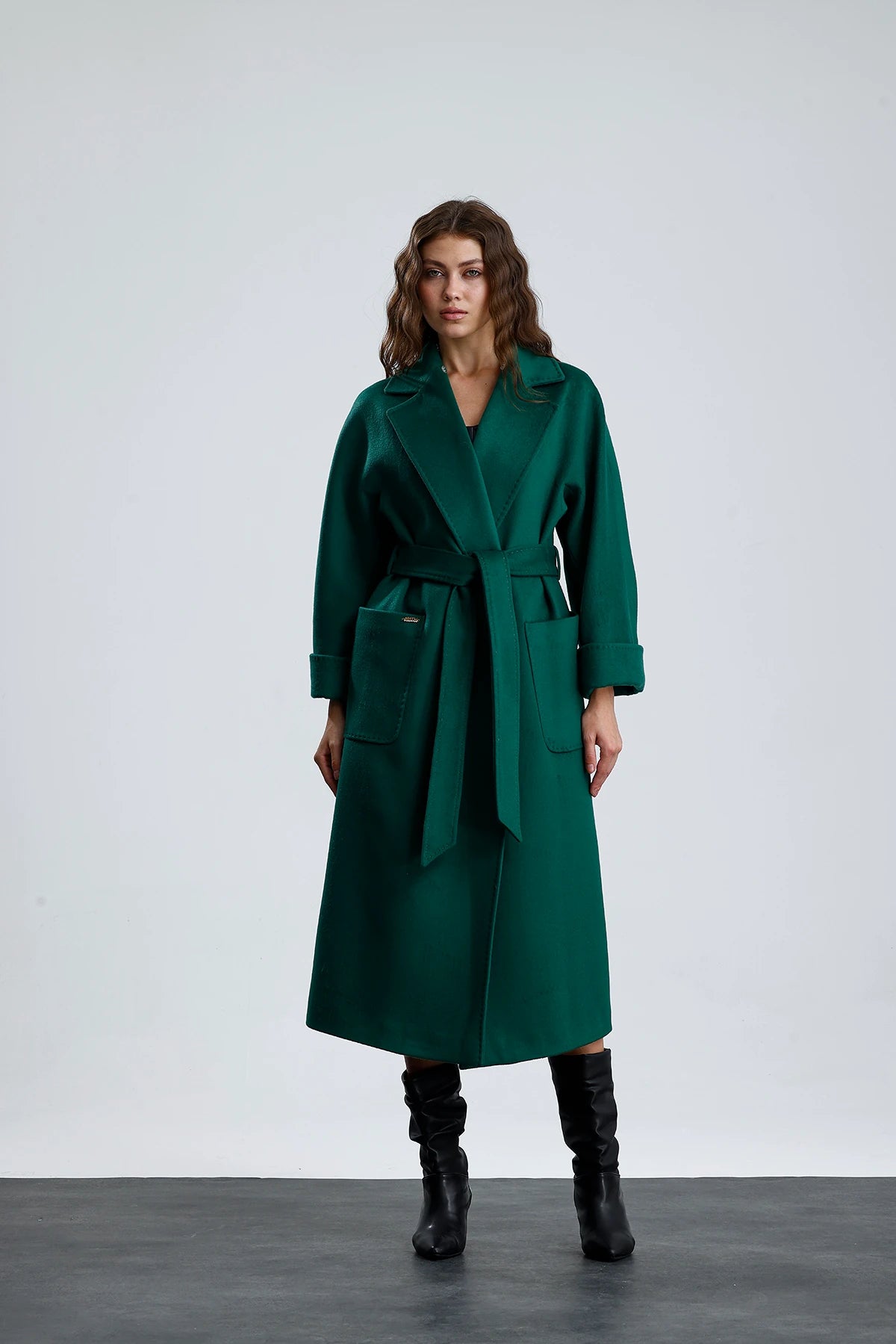 THE MAX Furless
