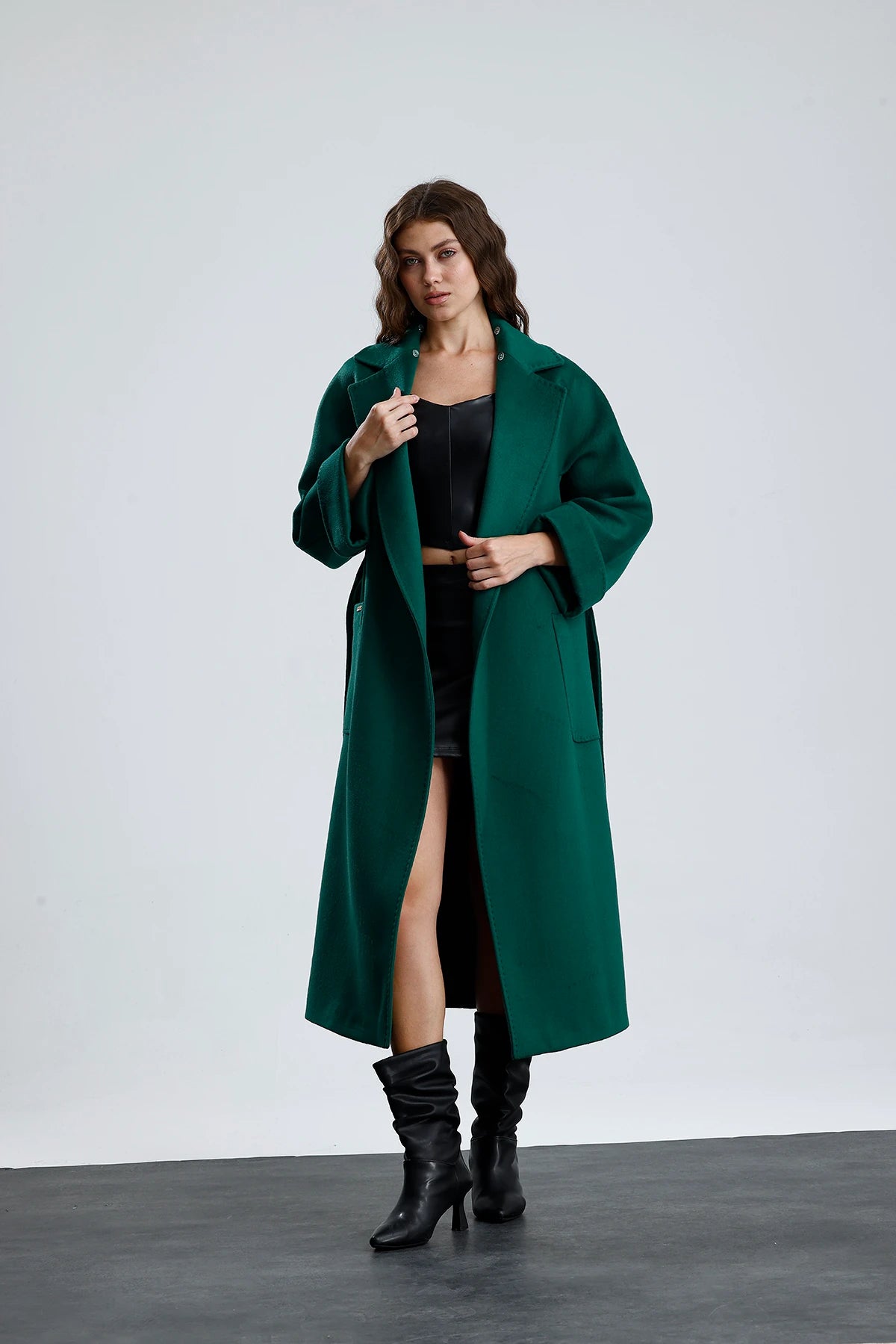 THE MAX Furless
