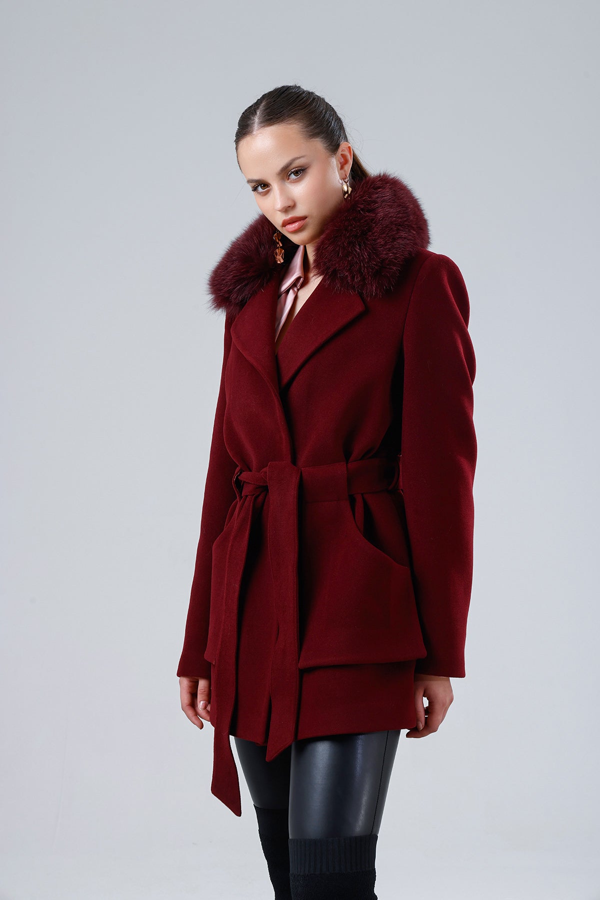DYNASTY Bordo Bebe Yaka Kürklü #Kürk Tercihi_Bebe Yaka Kürklü