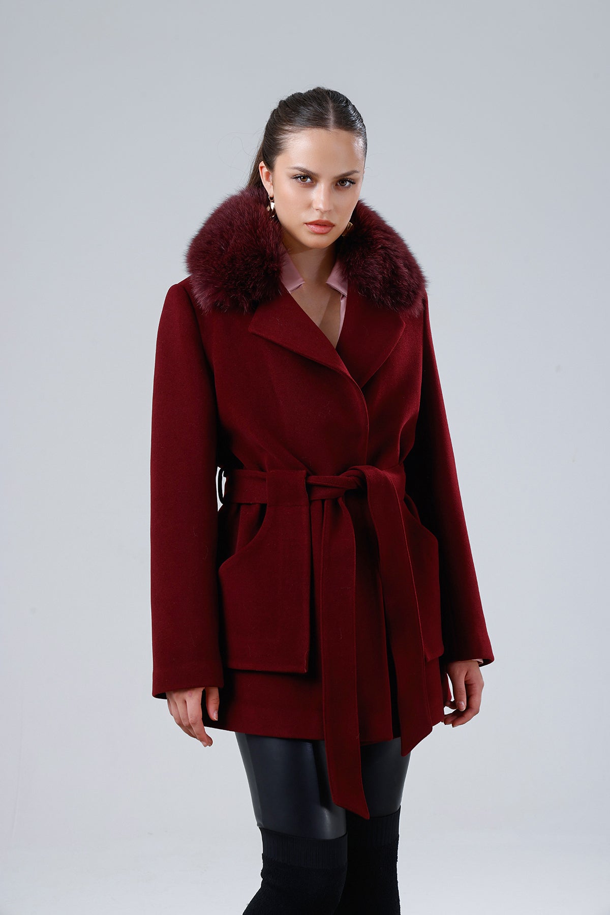 DYNASTY Bordo Bebe Yaka Kürklü #Kürk Tercihi_Bebe Yaka Kürklü